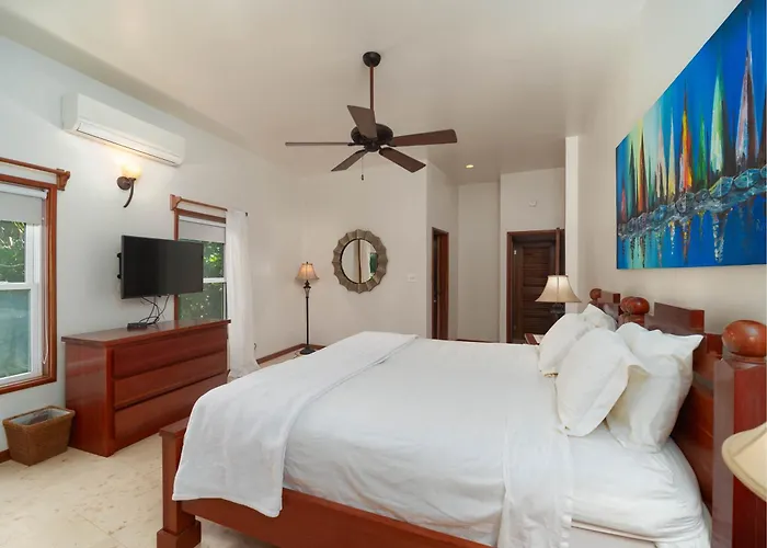 Residences At Barrier Reef 8b Oceanview 2 Bedroom By Floreo Holiday home