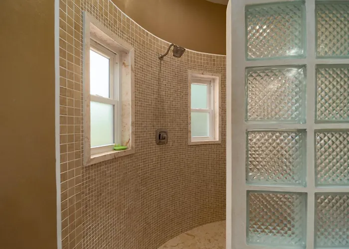 Residences At Barrier Reef 8b Oceanview 2 Bedroom By Floreo Holiday home San Pedro (Ambergris Caye)