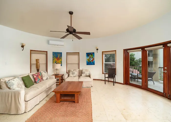Residences At Barrier Reef 8b Oceanview 2 Bedroom By Floreo * San Pedro (Ambergris Caye)